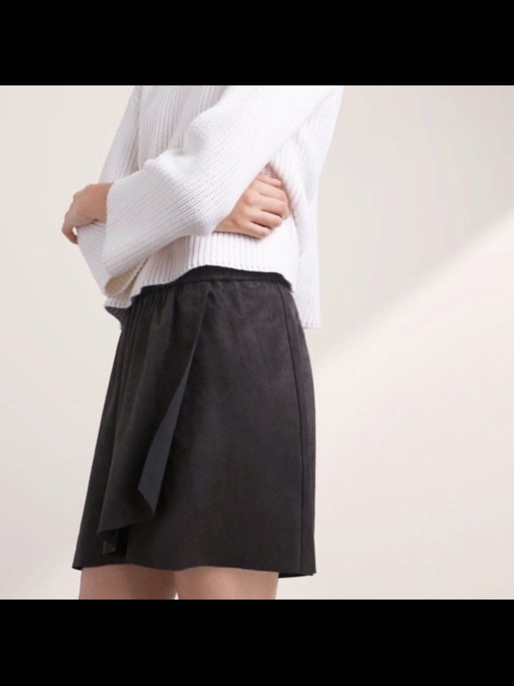 Aritzia Wilfred Free Nescher Mini Skirt in black, size XXS